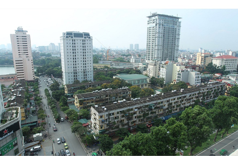 Hanoi requests to vacate six degraded condominiums