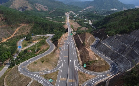  Vietnamese parliament agrees $6.5 billion for construction of North-South expressway