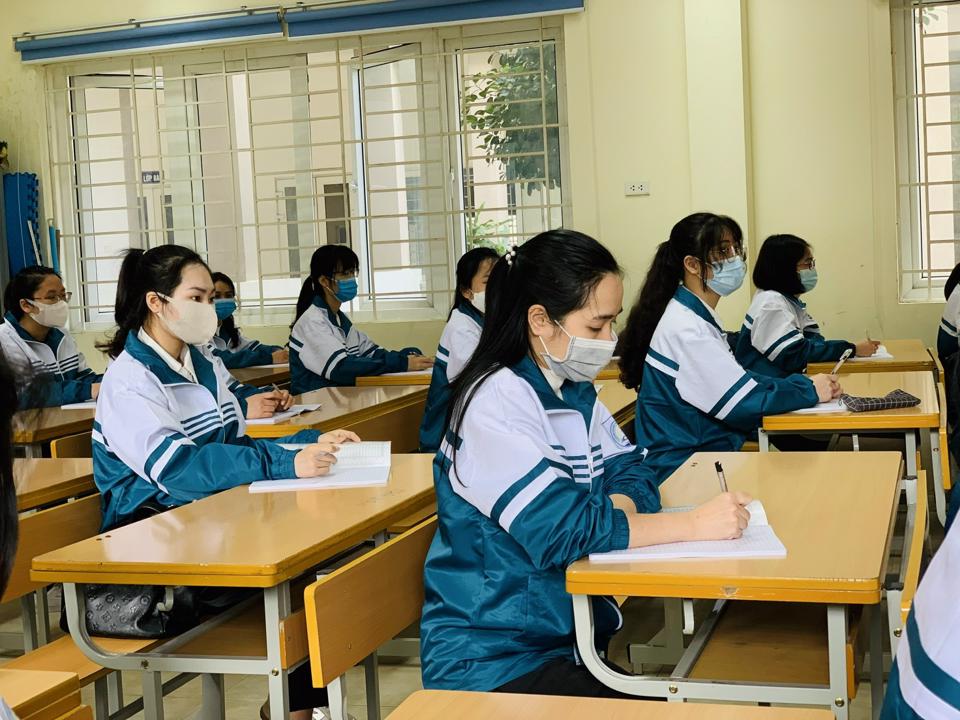 Hanoi reopens schools after long closure over Covid-19