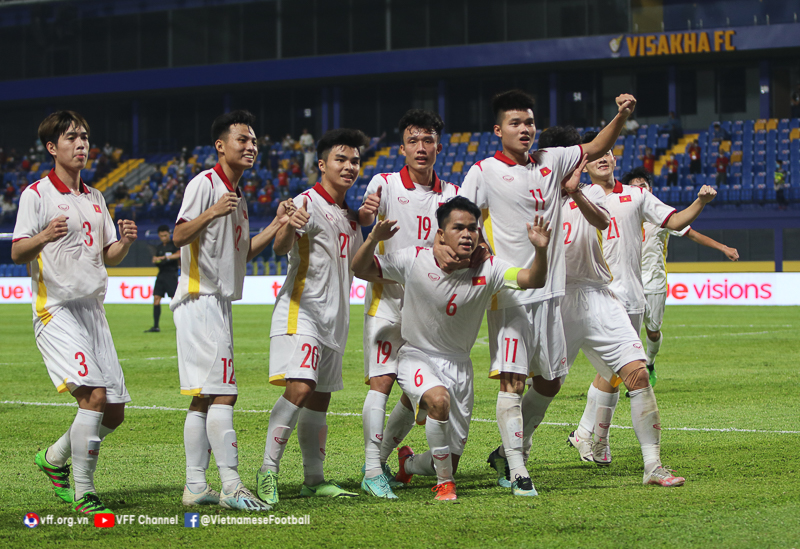 Vietnam open ASEAN U23 Championship by 70 win over Singapore