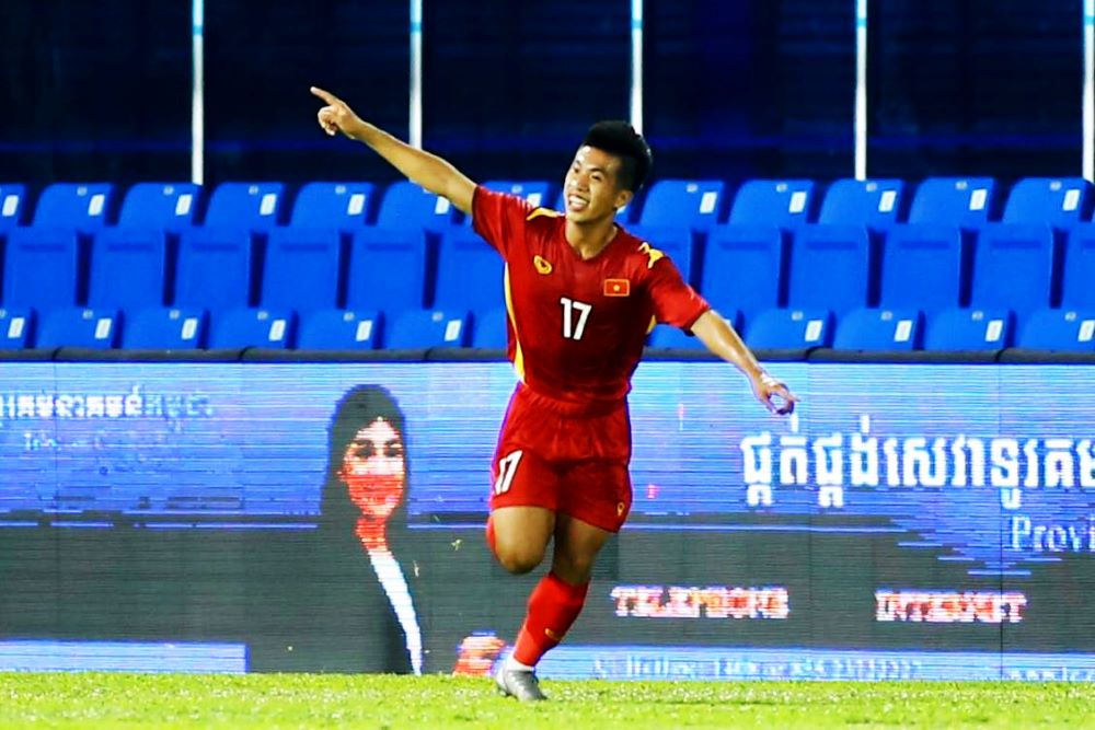 Vietnam edge out Thailand 1-0 to advance to semifinals AFF U23 Championship 