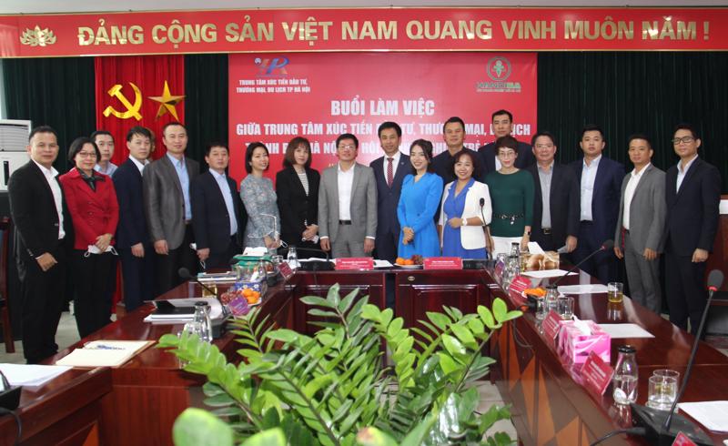 Hanoi holds cafe talks with businesses