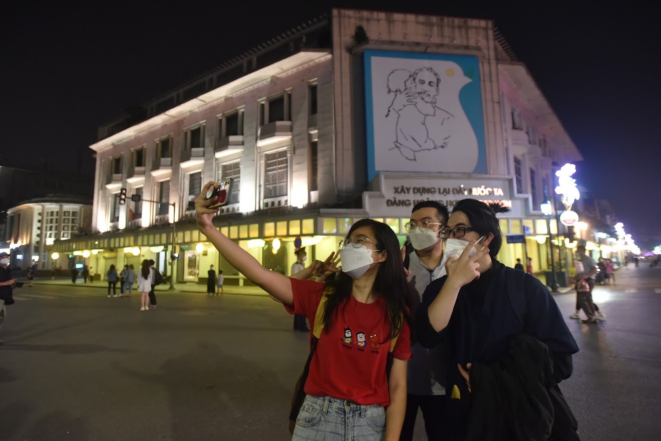 Hanoi reopens walking street after one year