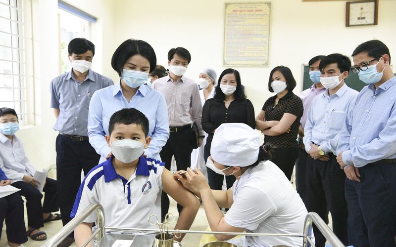 Hanoi kicks off Covid-19 vaccination campaign for children aged 5-11