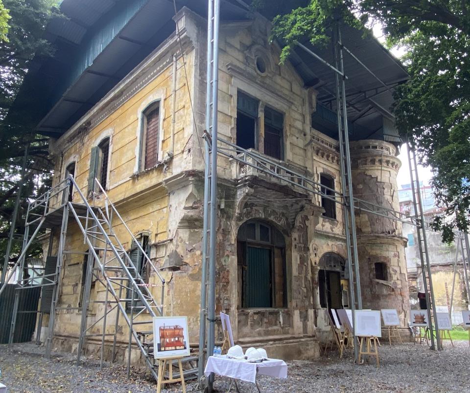 Hanoi starts renovation work on century-old French villa