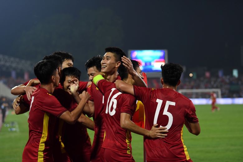 Vietnam footballers make good start at SEA Games 31