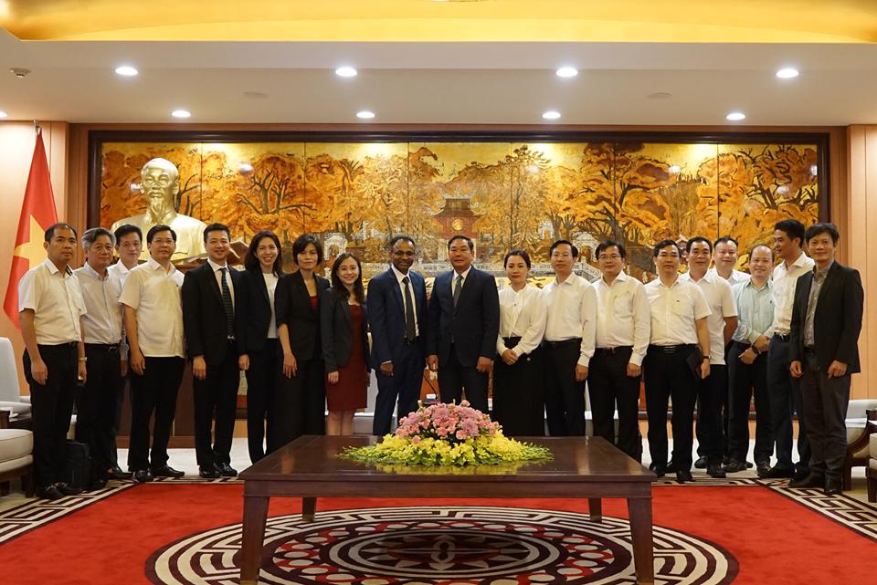 Singapore’s Infrastructure Asia seeks cooperation with Hanoi