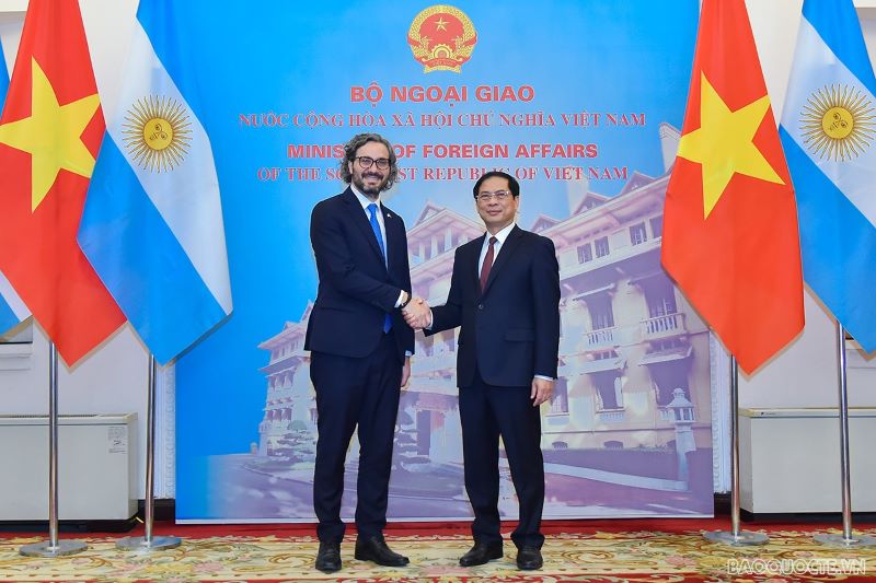 Vietnam, Argentina: Joint will to upgrade relations 