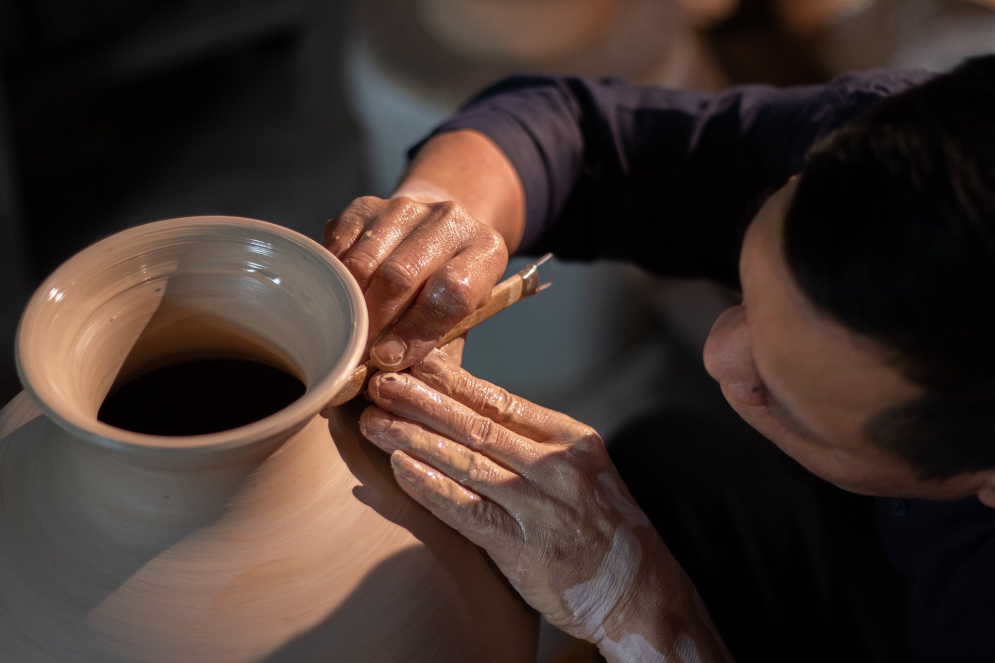 Hanoi’s ceramic artisan wins world records 