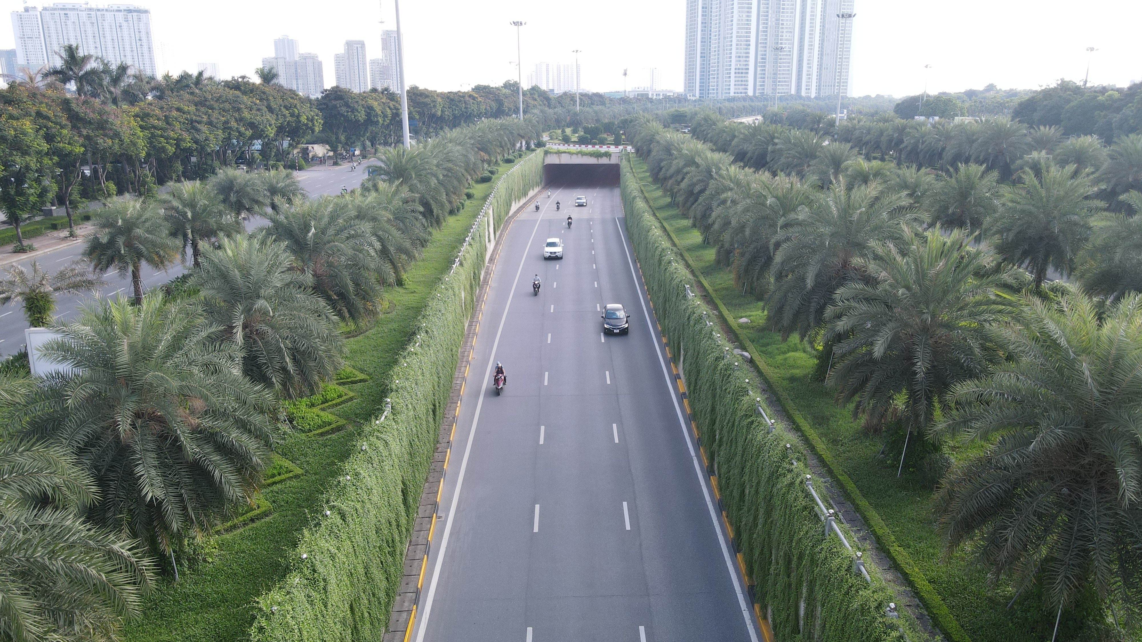 Hanoi's greenery underpass cool down the heat of Summer