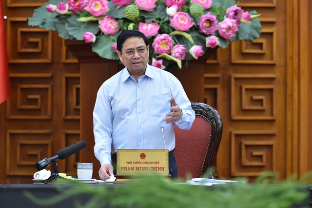 Vietnam’s utmost priority is to contain inflation: PM