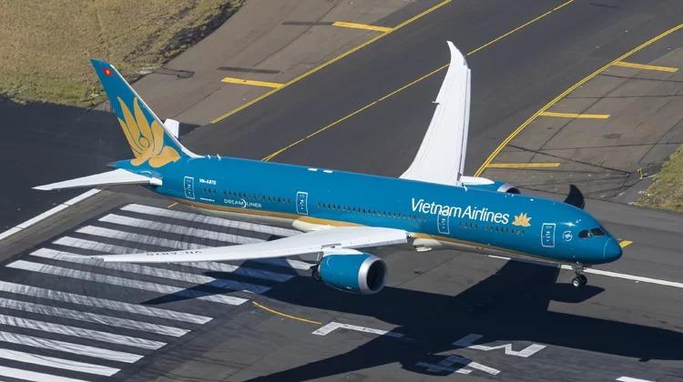 Vietnam Airlines plans share issuance to raise funds