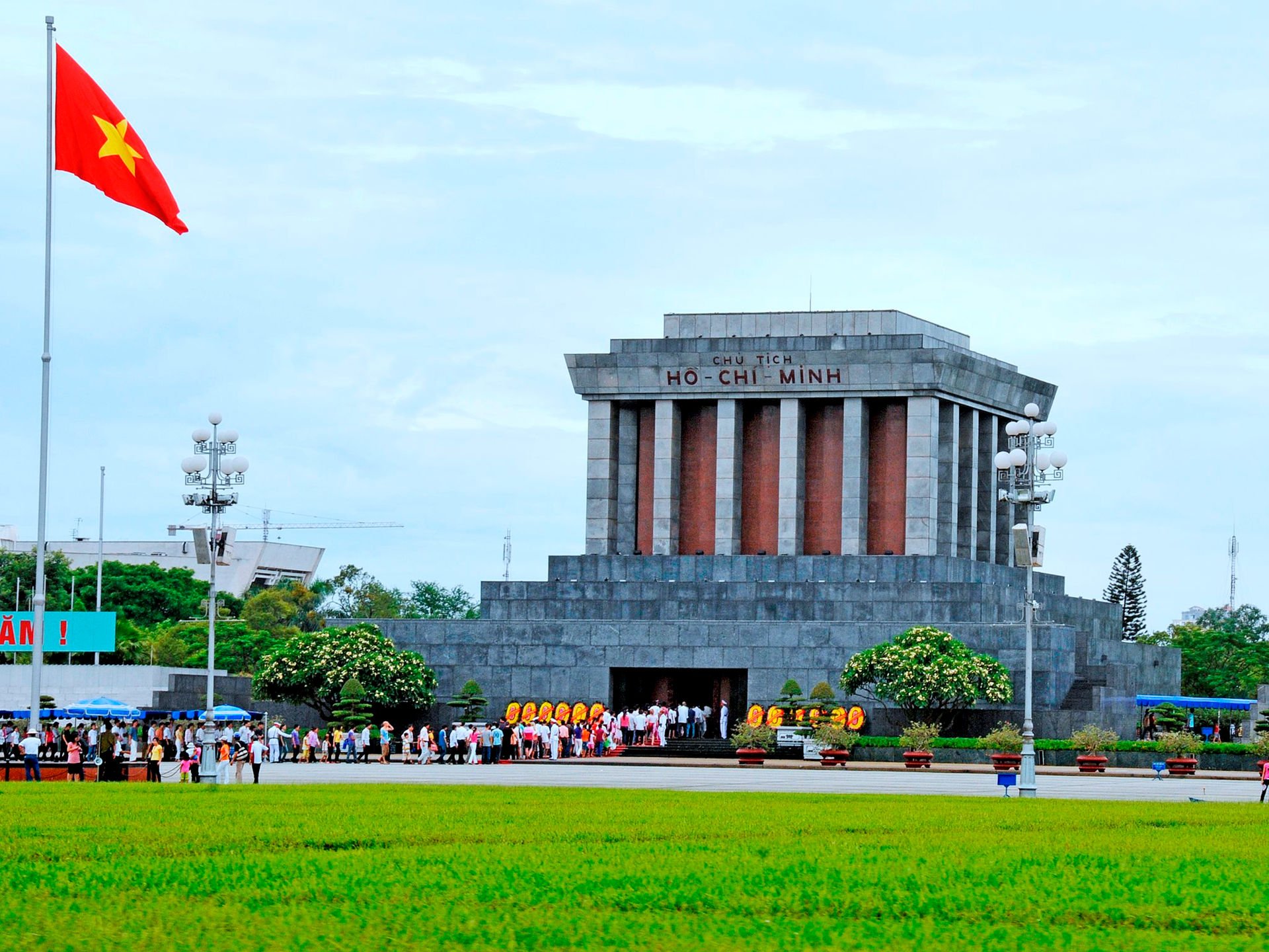 President Ho Chi Minh Mausoleum reopens