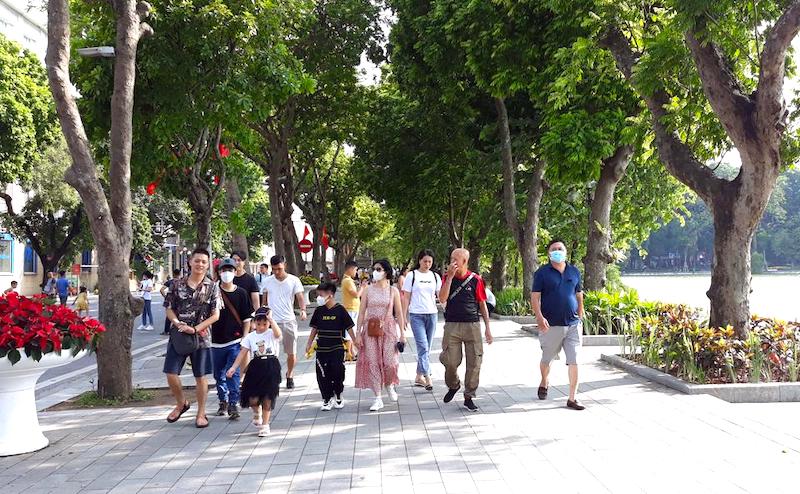 Hanoi welcomes over 400,000 visitors during National Day holiday