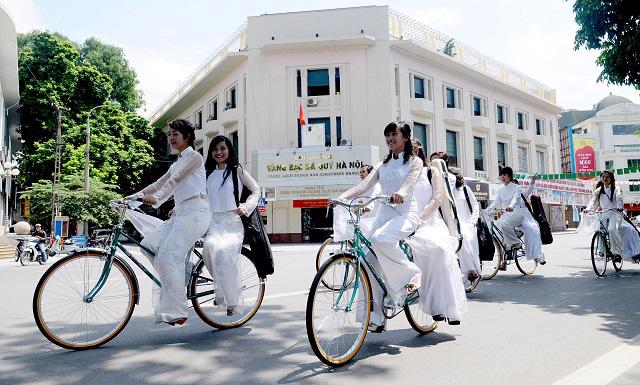 Hanoi to study a pilot program on bicycle-only lanes