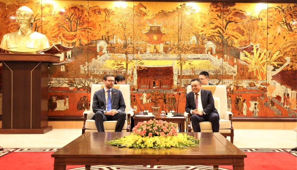 Hanoi expands cooperation with UK in priority fields