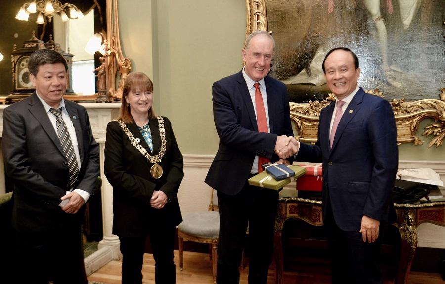 Hanoi seeks closer ties with Ireland in all spheres