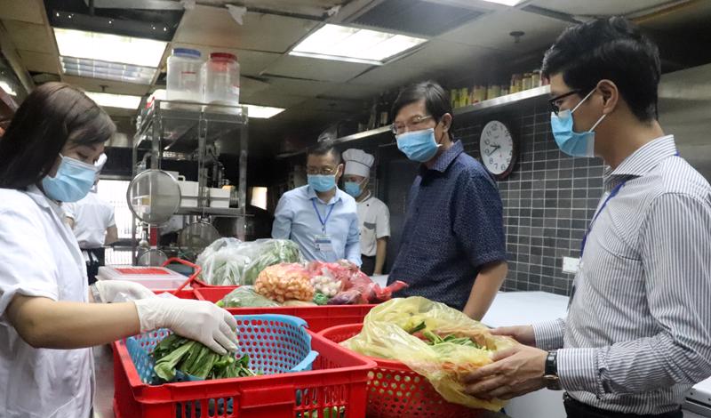 Hanoi tightens food safety in new context