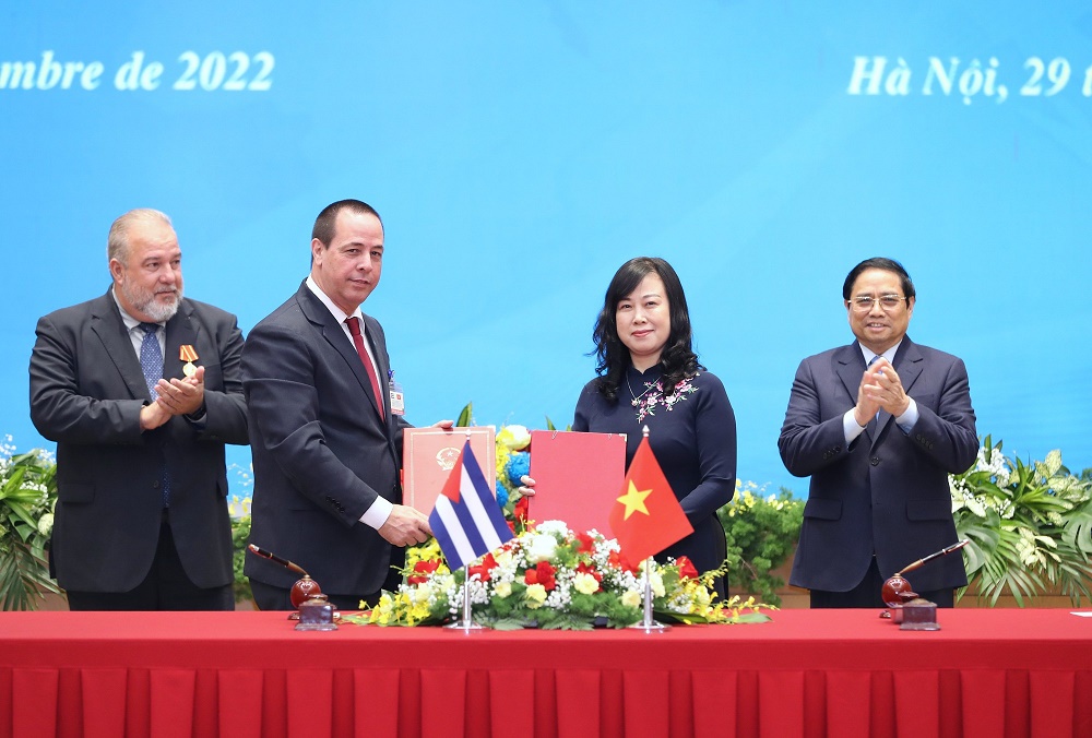 Vietnam, Cuba ink action plan for further economic ties 2023-2025