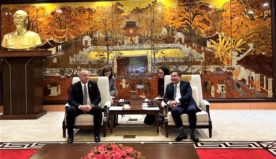 Hanoi the key partner to Romania