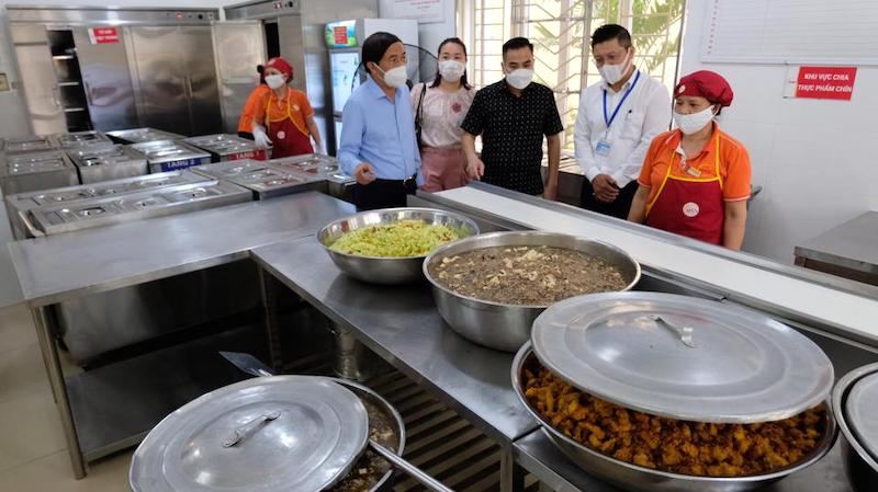 Hanoi continues strengthening food safety control