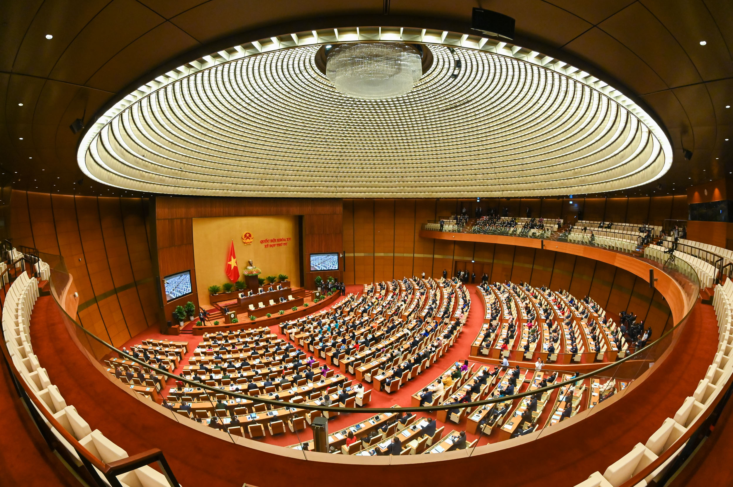 Vietnam parliament elects key personnel