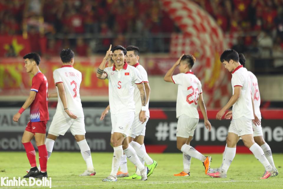 Vietnam wins first match in AFF Cup