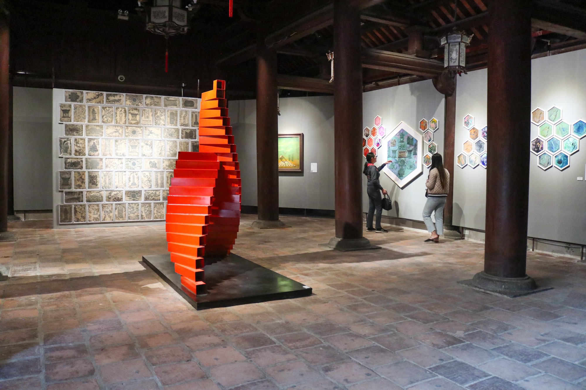 Painting exhibition on oriental culture opens in Hanoi 