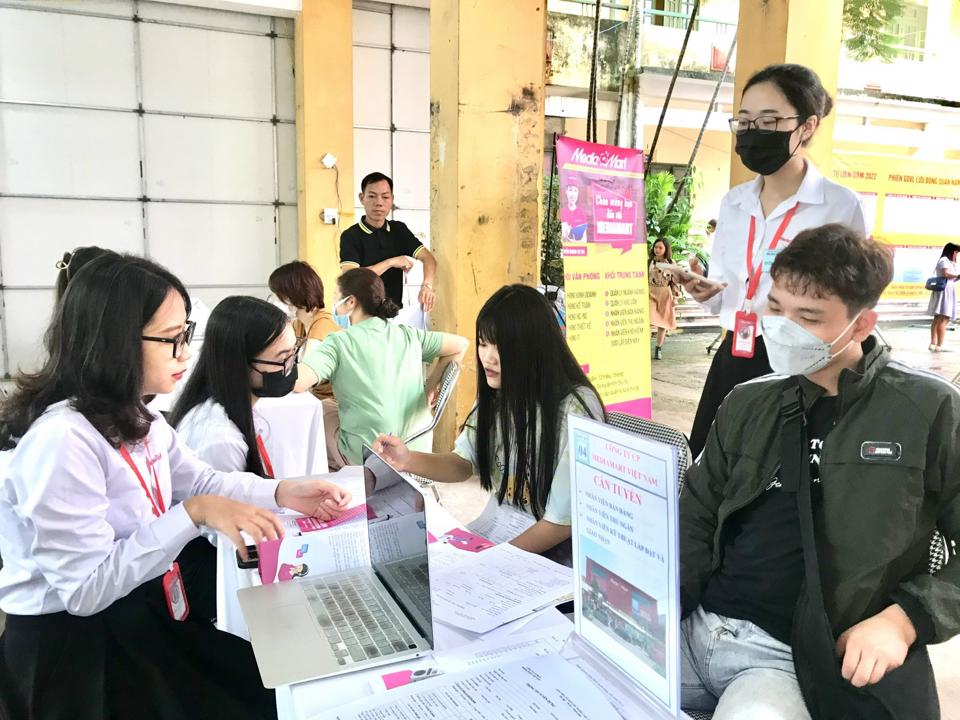 More than 200,000 people created jobs in Hanoi in 2022