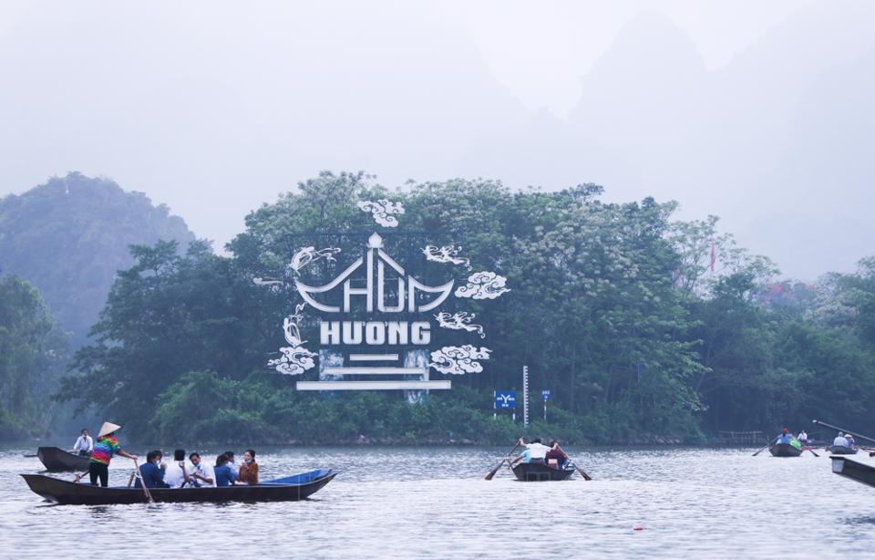 Huong Pagoda Festival in Hanoi to begin late January