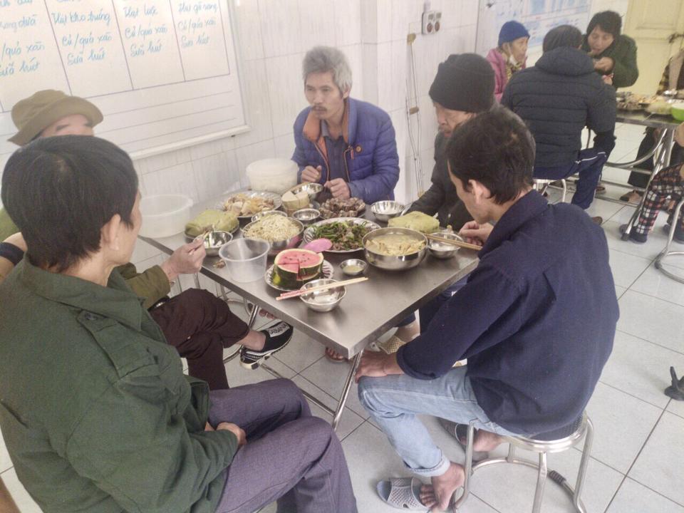 Warm shelter for the homeless in Hanoi