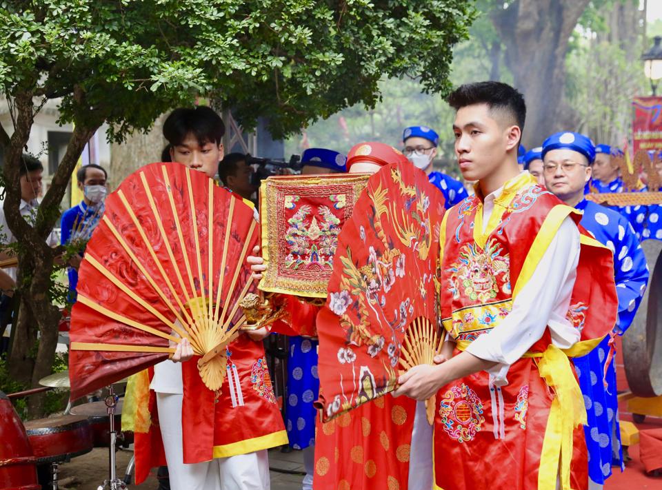 Vibrant festival honors ancient Thang Long Citadel protector 