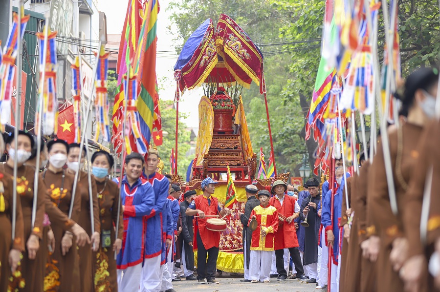 Festival at Hanoi's thousand-year-old pagoda opens