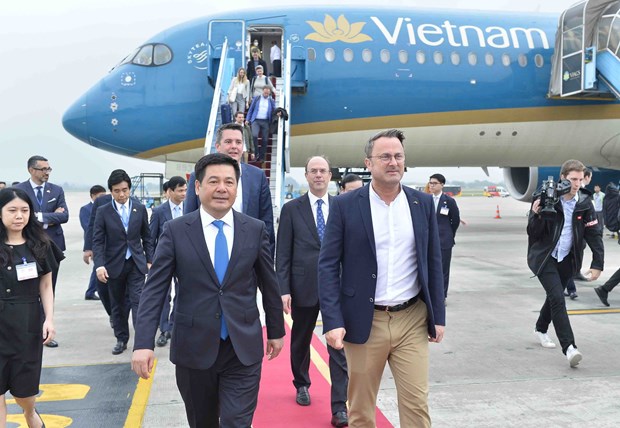 Prime Minister of Luxembourg arrives in Hanoi, beginning official visit to Vietnam