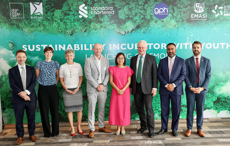 Standard Chartered Vietnam supports young leaders in Sustainability Incubator Program