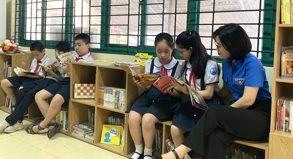 Inspiring love of books in children  