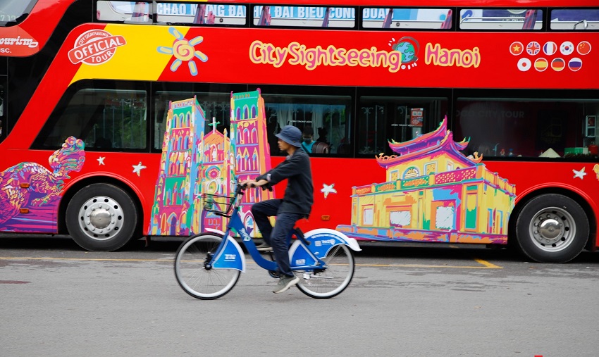 Hanoi launches public bike-share service