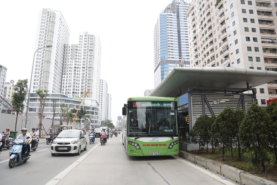 Hanoi uses technology to promote public transport