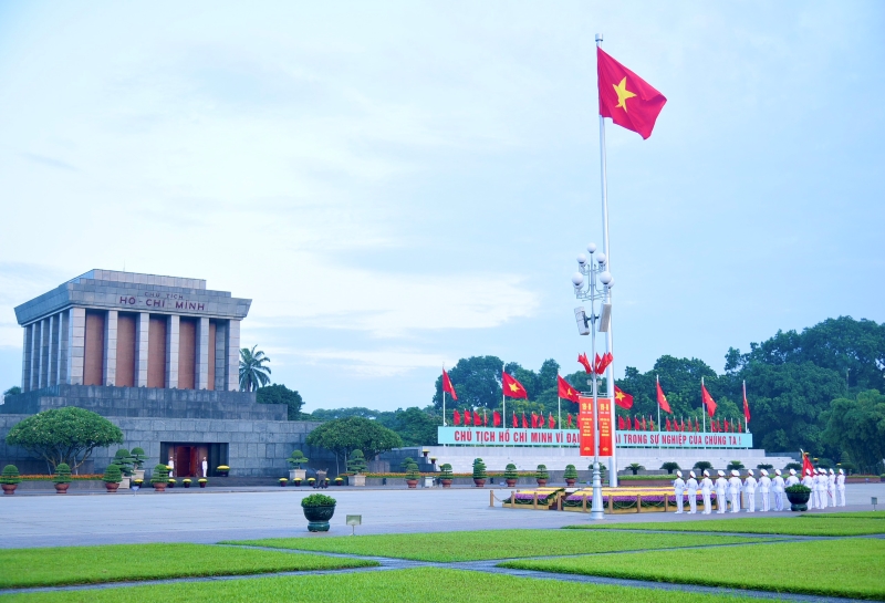 Vietnamese national flag flies high on National Day