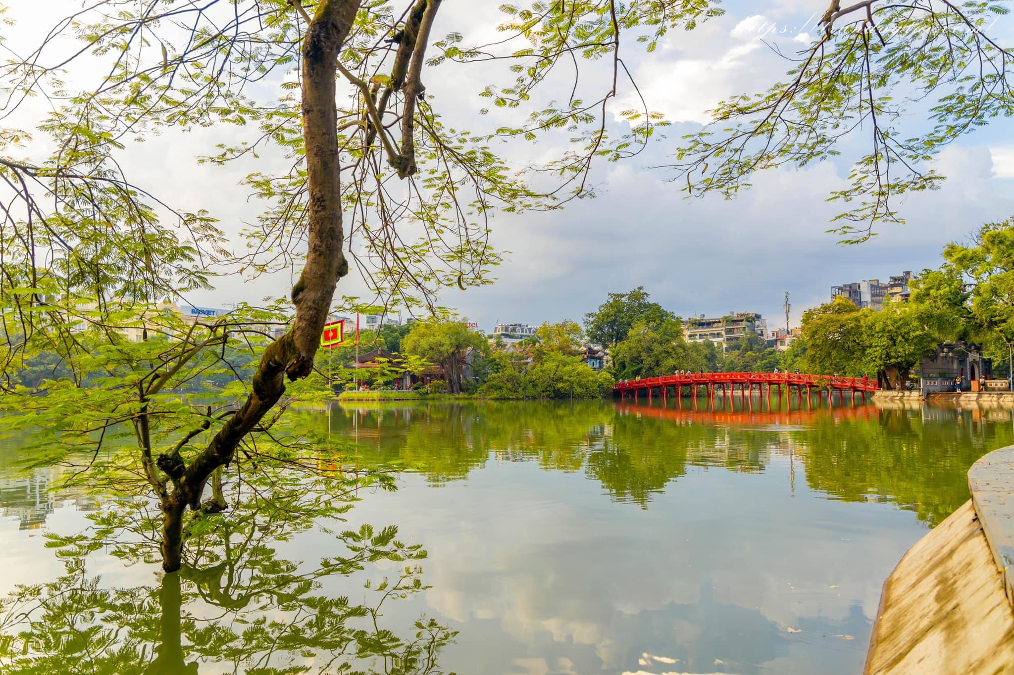 Hanoi receives three grand World Travel Awards in 2023 