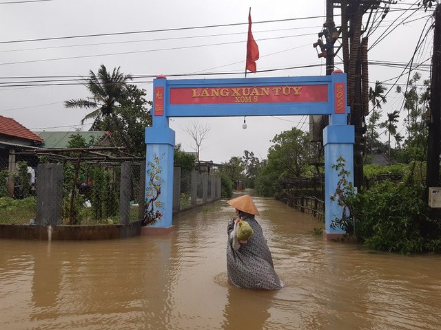 Japan helps Vietnam strengthen flood warning capacity