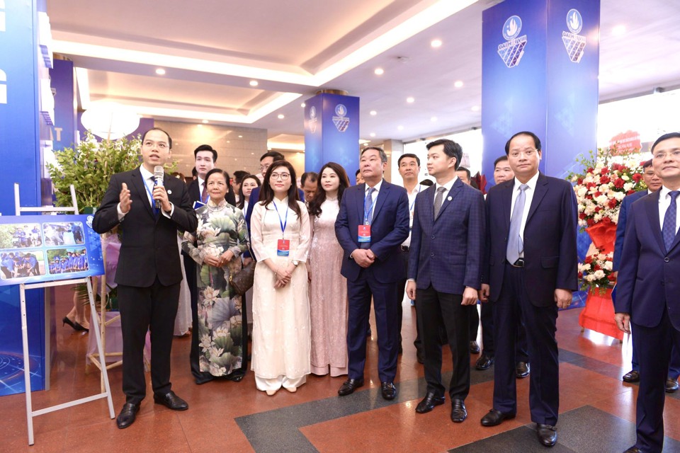 Hanoi students to be pioneers in digital transformation and innovation 