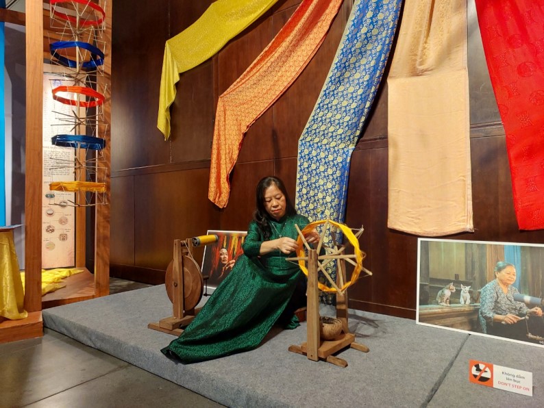 Essence of Vietnamese craft villages on display at Hanoi Museum