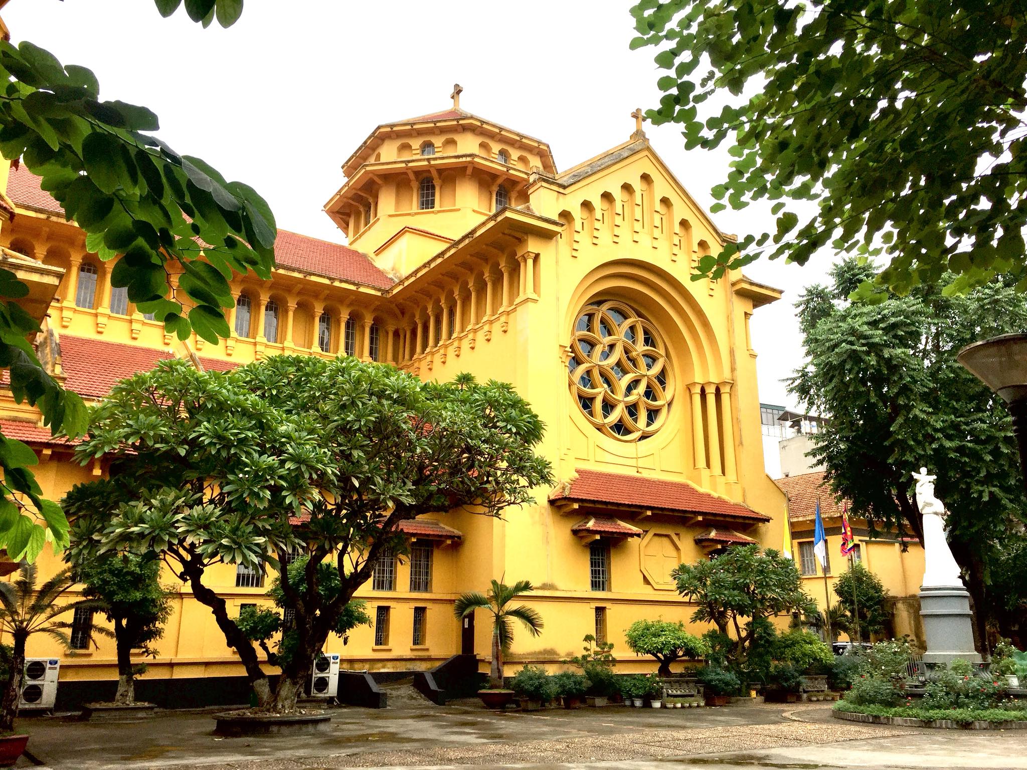 Cua Bac: Oldest church with unique architecture in Hanoi 