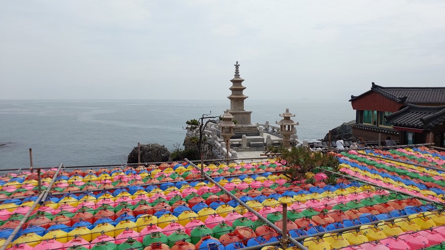 Descending 108 steps, one can approach the water's edge with the soothing sound of waves and panoramic views of the temple's main building. Photo: Ngo Minh/The Hanoi Times