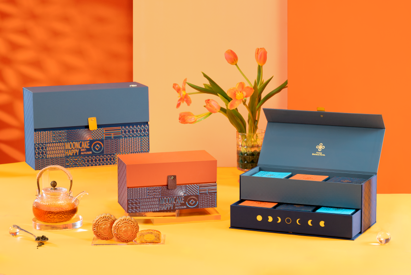  Moonlight Symphony mooncake collection by Hanoi Daewoo Hotel.