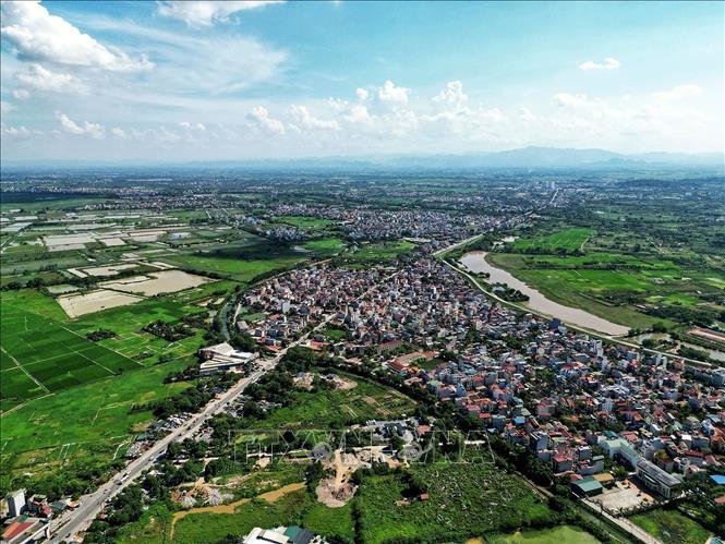The district is home to abundant land fund to serve its efforts to become a satellite urban area next to downtown Hanoi. 