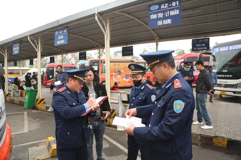 Inter-provincial bus operators ready for Tet holidays