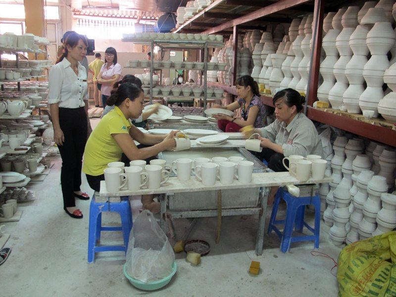 Hanoi works to reduce pollution in craft villages