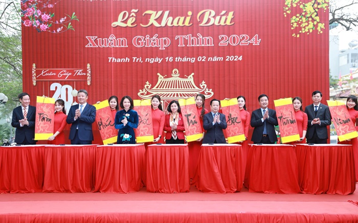 Pen-brush opening ceremony: Vietnam's tradition honors learning